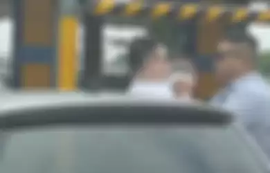 Sosok pemilik Pajero arogan yang menampar pengemudi Yaris di tol sudah terkuak. Foto tampang sopirnya sengaja disebarkan. 