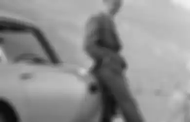 Potret mobil Aston Martin DB5 milik mantan aktor James Bond, Sean Connery yang bakal dilelang.