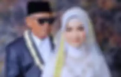 Seperti Kakek Dan Cucu, Pria 61 Tahun Ini Nikahi Gadis 19 Tahun, Ternyata Bukan Orang Sembarangan. Kakek Sondani dan Fia