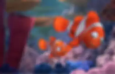 Salah satu adegan Finding Nemo, terlihat Nemo bersama ayahnya.