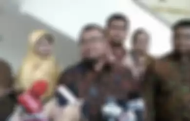 Foto wajah Ahyudin pendiri ACT sengaja disebarkan usai dituding menerima gaji Rp 250 juta dari duit sedekah umat. 