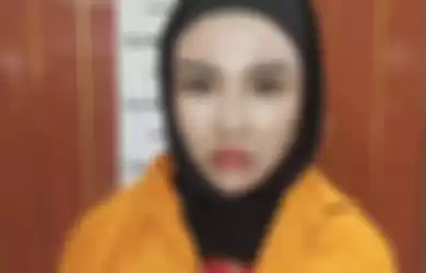 Gagal Jadi ODGJ, Medina Zein Akhirnya Dijemput Paksa Polisi Usai Ditetapkan Jadi Tersangka Kasus Pencemaran Nama Baik Marissya Icha.