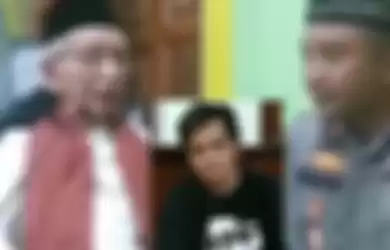 Video viral rekam detik-detik Kiai Jombang minta polisi pulang saat hendak tangkap Mas Bechi.