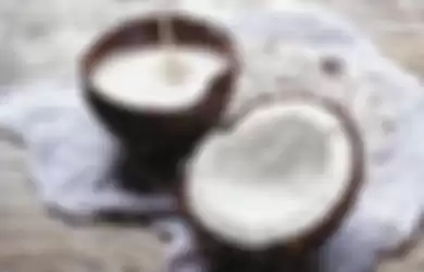 Ilustrasi santan kelapa.