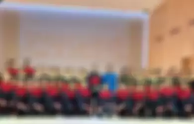 Menteri Pariwisata dan Ekonomi Kreatif Indonesia, Bapak Sandiaga Uno, Avip Priatna, Direktur Musik The Resonanz Music & Giok Hartono, Pembina The Resonanz Music beserta anggota Batavia Madrigal Singers 