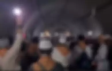 Jamaah Haji Indonesia ditemukan dalam kondisi begini saat terowongan Mina mendadak mati lampu. Foto terkininya diunggah.