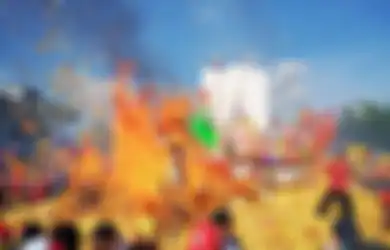 Ritual Bakar Tongkang, Festival Tahunan Migran China di Kota Bagansiapiapi, Tentukan Nasib di Tahun Mendatang dari Arah Jatuhnya Tiang Utama Replika Kapal