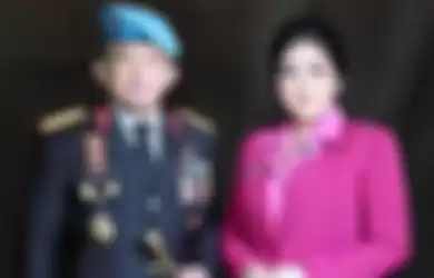 Penampilan istri Ferdy Sambo, Putri Candrawathi saat reka ulang adegan pembunuhan Brigadir J pun banyak menuai perhatian