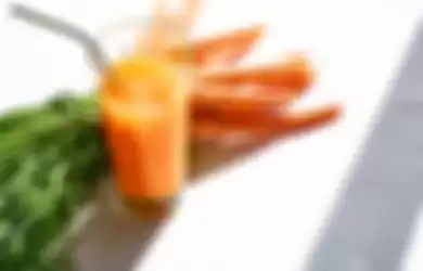 Jus wortel diyakini dapat obati jerawat viral di TikTok. 