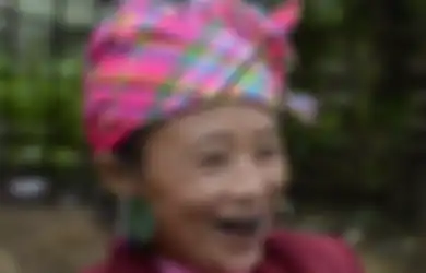 Ritual Menghitamkan Gigi Suku Tradisional Vietnam, Ritual Kedewasaan dan Siap Menikah, Tidak Boleh Makan Makanan Padat dan Hanya Minum dari Sedotan Saat Upacara, Ini yang Para Gadis Rasakan Kemudian