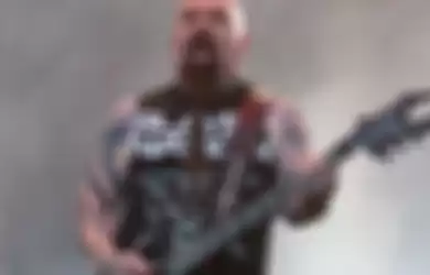 Menurut review Nikki Blakk, band baru Kerry King akan terdengar keras dan setara dengan Slayer