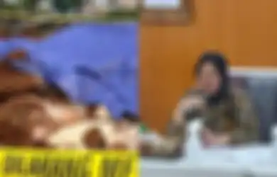 Buntut Kasus Sembako Bantuan Presiden yang Dikubur di Depok, Menteri Sosial Risma Tegur Irjen Kemensos Saat Konferensi Pers Pertanyakan Pengawasan Administrasi Terkait Penyaluran Bansos