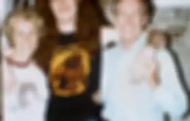 Cliff Burton dengan kedua orang tuanya