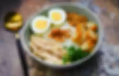 Ilustrasi bubur ayam, menu sarapan. 