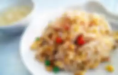 Aneka tips kesehatan, 3 bahan ini ternyata tak boleh dimakan dengan nasi goreng.