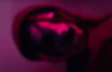 Topeng Corey Taylor dipakai dalam video musik terbarunya Muse