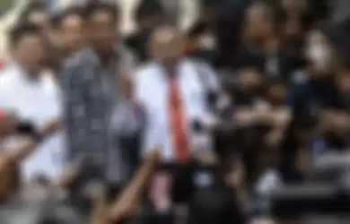 Pengacara Brigadir J Kamaruddin Simanjuntak sengaja bikin petinggi partai murka. Dia bawa-bawa Jokowi usai dilarang masuk rekosntruksi.