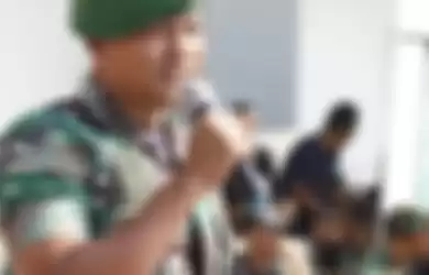 Jenderal Dudung sentil harga diri TNI, mantan komandan pasukan elite Raider Kostrad buru-buru lakukan ini. Foto sang perwira beredar.