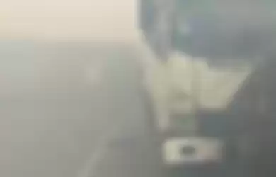 Penyebab kecelakaan maut tol Pejagan yang bikin mobil anak Jamintel Kejagung masuk kolong truk ternyata gegara masalah sepele ini. 