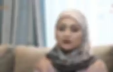 Rela Pindah Agama Demi Dinikahi Sule, Nathalie Holscher Ngaku Dijauhi Teman Gegara Mantap Berhijab.