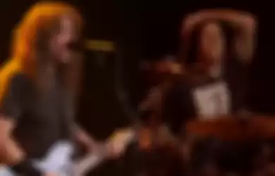 Rekomendasi lagu rock yang dibawain Foo Fighters bareng Travis Barker di konser tribute Taylor Hawkins