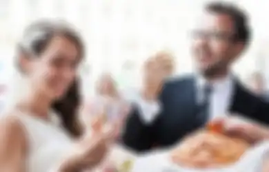 Ritual ‘Sajian Roti dan Garam’ dalam Tradisi Pernikahan Rusia, Apa Maksudnya?