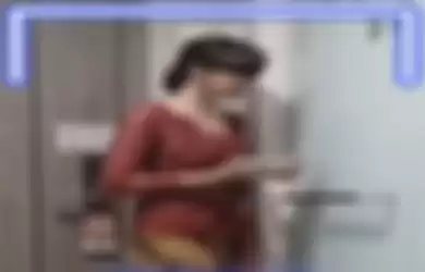 Foto wajah wanita memakai kebaya merah terlanjur bikin geger netizen satu Indonesia. Link video viral 16 menit kian meresahkan.