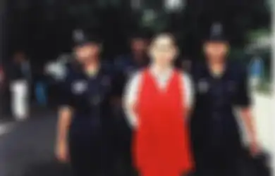 Senyuman Mona Fandey 'Si Malaikat Maut' Berujung Tragis di Tiang Gantungan