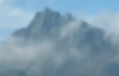 Mendakinya Saja Langsung Terancam Sanksi Berat, Gunung Tertinggi di Indonesia Ini Kini Sedang 'Puasa'