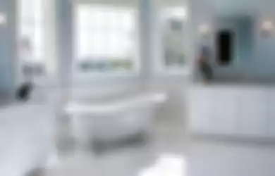 Banyak pemilik rumah minimalis yang belum tahu. Begini cara bikin adem kamar mandi mungil. Foto hasil renovasinya disorot.