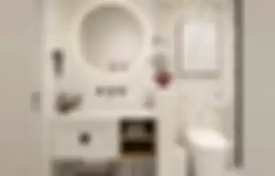 Pemilik rumah minimalis mengidam kamar mandi sempit terlihat rapi di awal tahun bisa mengumpulkan ide model raknya dulu.