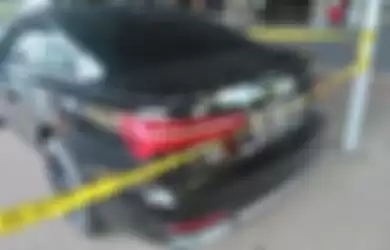 Mobil Audi A6 yang ditumpangi Nur saat menabrak mahasiswi Cianjur. Istri siri Kompol D sebut mobil maut itu milik suaminya.