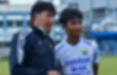 Pemain nuda Persib, Robi Darwis