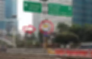 Salah satu pintu keluar tol dalam kota Jakarta yang terimbas ganjil genap