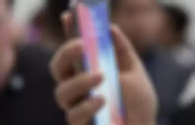 Layar OLED iPhone X besutan Samsung Display.