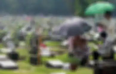 Inilah 4 Adab  dan Tradisi Ziarah Kubur Sebelum Puasa Ramadhan