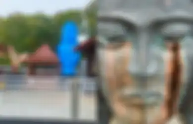 Di Kulon Progo Ditutupi Terpal Biru, di Tempat-tempat Lain Patung Bunda Maria Malah Menangis Darah: Misteri atau Keajaiban?