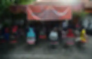 Pemerintah Salurkan BLT Rp300.000 per KK hingga Desember 2023