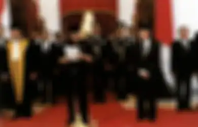 Saat 14 Sosok Menteri Tak Mau Terlibat Dalam Komite Reformasi Rancangannya, Soeharto Semakin Yakin Mundur