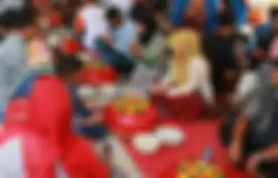 Ini Bentuk Kegiatan Gotong Royong Dalam Tradisi Nganggung Masyarakat Melayu Bangka Belitung