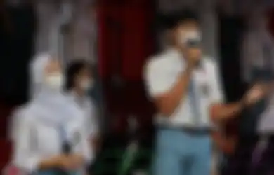 Bagaimana Cara Anda Jika Menjadi Seorang Ketua OSIS Jika Ada yang Tak Paham Organisasi