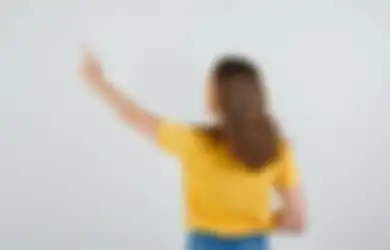 Arti Kedutan Lengan Kiri Atas Dekat Pundak Menurut Primbon Jawa