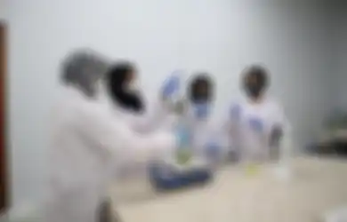 Mahasiswa UNS Ciptakan Permen Kapas dari Ekstrak Daun Pepaya, Mampu Tingkatkan Trombosit