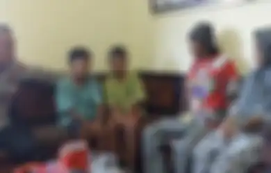 Viral 2 Bocah SD Asal Madura Motoran Ke Jakarta Cari Temannya, Tanpa Helm Modal 100 Ribu Pinjam Tetangga