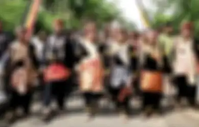 Kerik Gigi, Batagak Panghulu, dan Tradisi Unik Suku-Suku di Pulau Sumatera, Simbol Identitas dan Warisan Leluhur