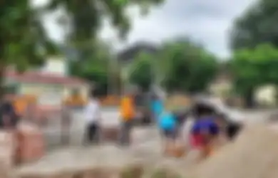 Bagaimana Cara Menyikapi Pudarnya Kegiatan Gotong Royong?