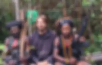 Terungkap 2 Sosok Yang Dampingi Pilot Susi Air Yang Disandera KKB, Ada Adik Orang Paling Dicari Militer Indonesia
