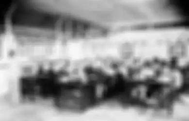 Penjelasan Dampak Pelaksanaan Politik Etis bagi Bangsa Indonesia