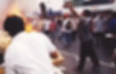 Kisah Para Penyintas Tragedi Mei 1998: Kisah Yogya Plaza Klender yang Memanggang Ratusan Jiwa Termasuk 'Penjarah'-nya