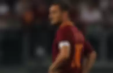 Francesco Totti dalam laga Serie A melawan FC Crotone di Stadio Olimpico, Roma, Italia, 21 September